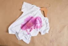 como tirar mancha de roupa branca