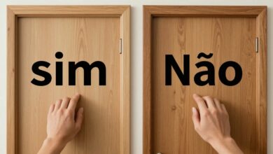 Uma pessoa de costas, olhando para duas portas diferentes, uma com um 'sim' e outra com um 'não', simbolizando a escolha consciente de impor limites saudáveis.