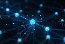 Uma representação visual abstrata e futurista de redes neurais generativas, mostrando nós de luz azul e dourada interconectados em um fundo escuro, simbolizando complexidade de dados e criatividade digital.